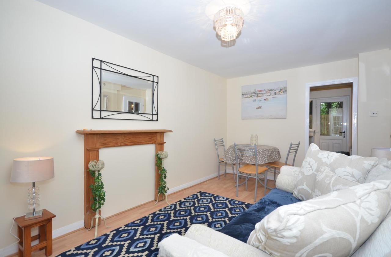 Bright Stylish 2 Bedroom Garden Apartment South Belfast Close To Everything Exterior photo